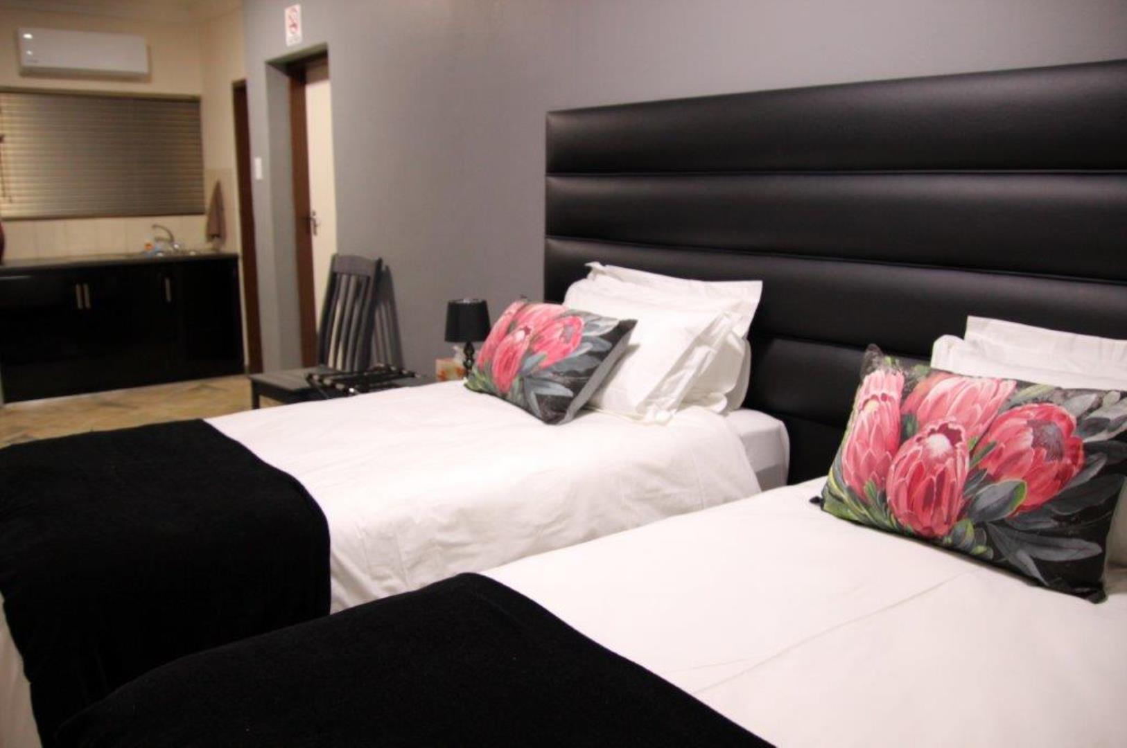 9 Bedroom Guesthouse for Sale - Limpopo