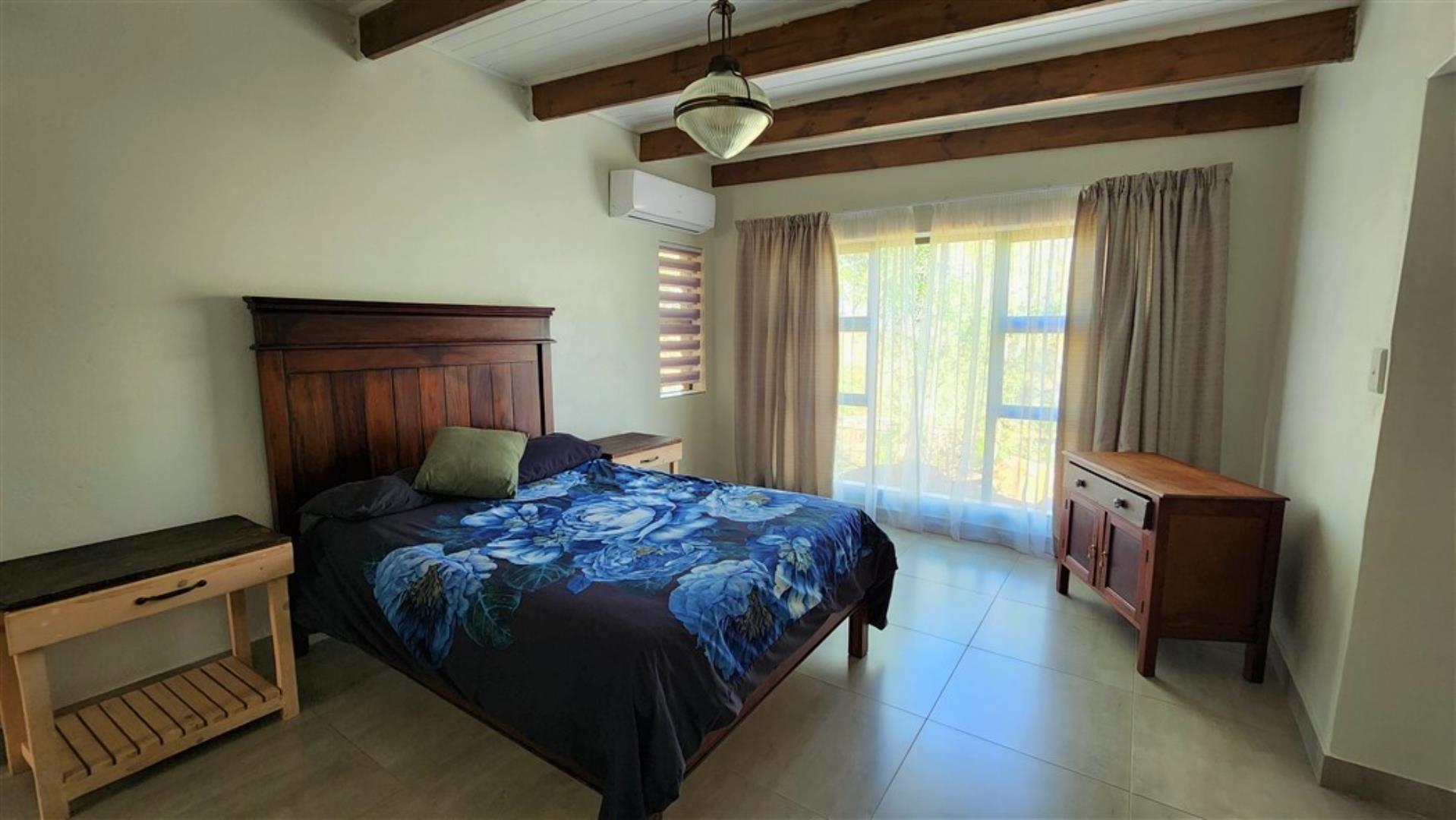 712310_H3_Main_Bedroom.jpg