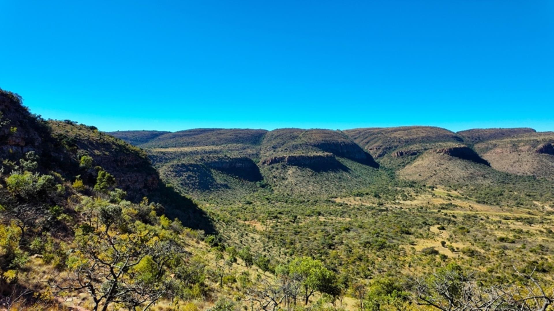14 Bedroom Game Farm or Lodge for Sale - Limpopo