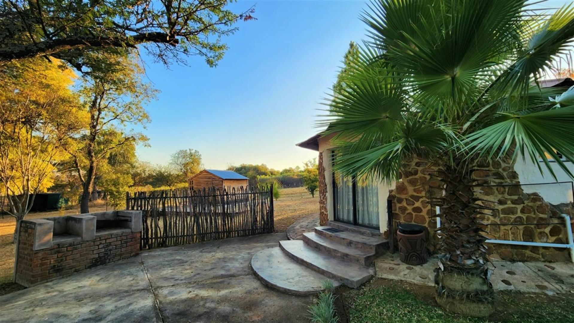 715586_Rondawel_braai.jpg
