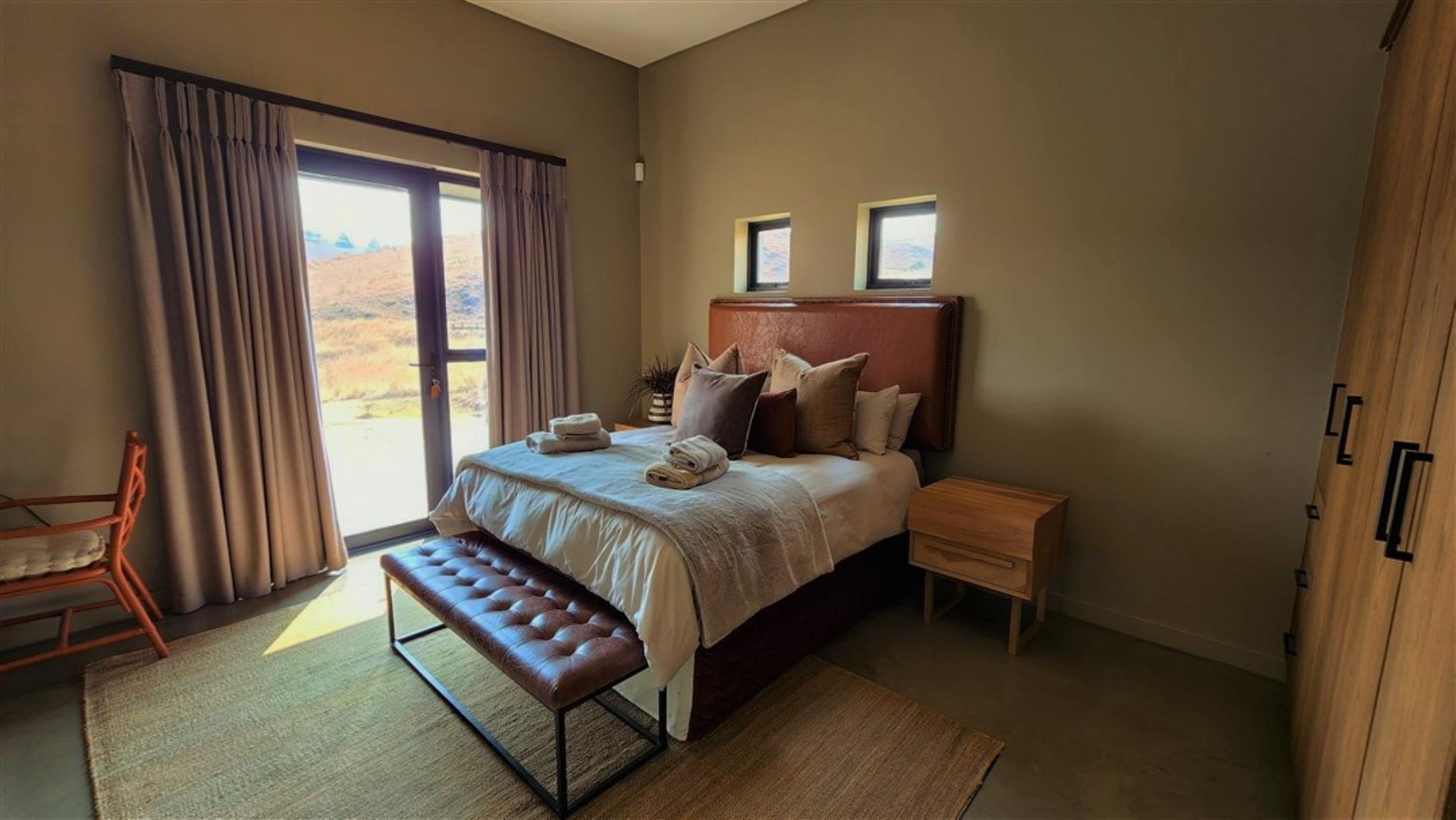 727649_Bedroom_2.jpg