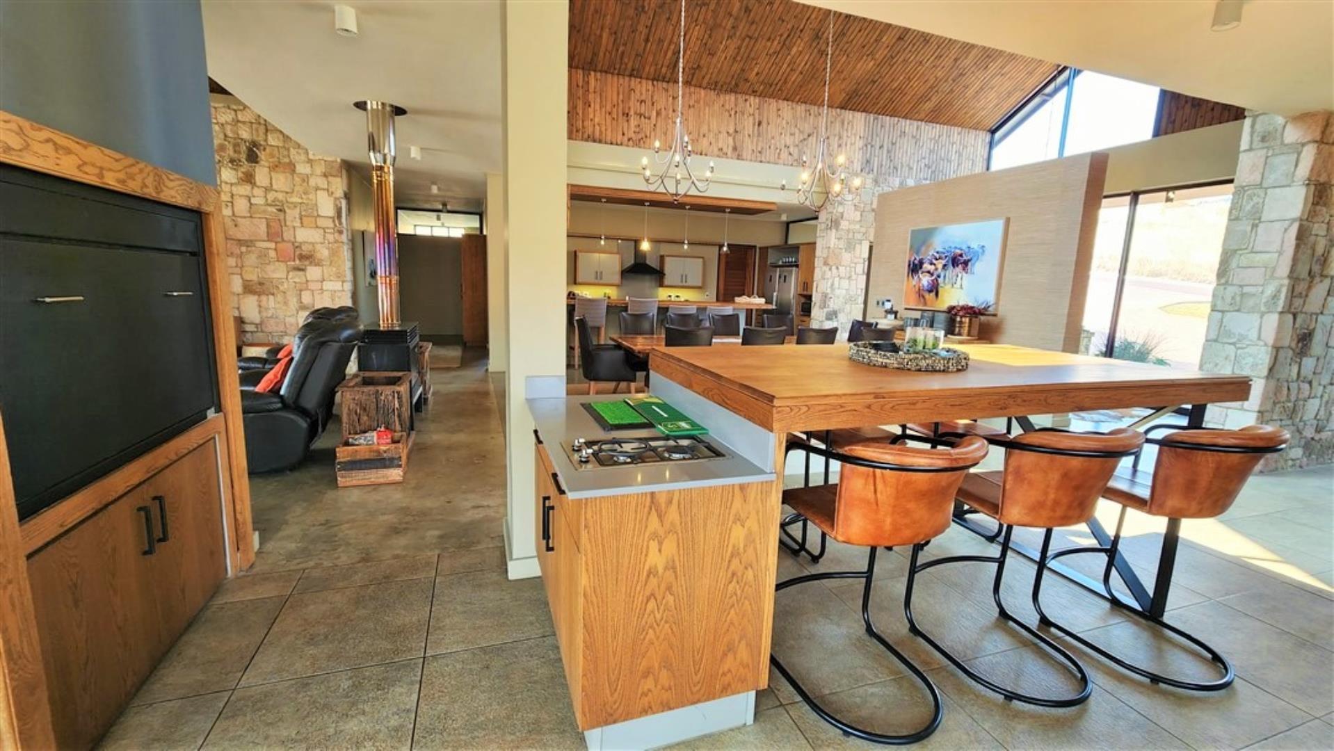 727649_Inside_Braai.jpg