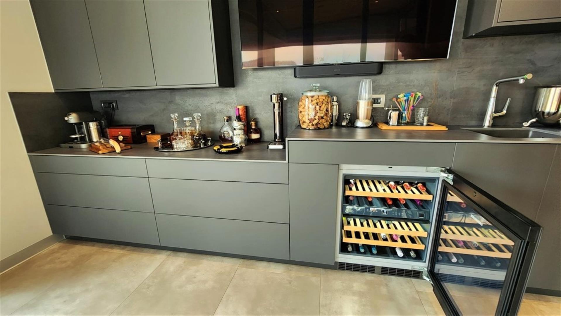 729229_Main_House_Bar_Area_3.jpg