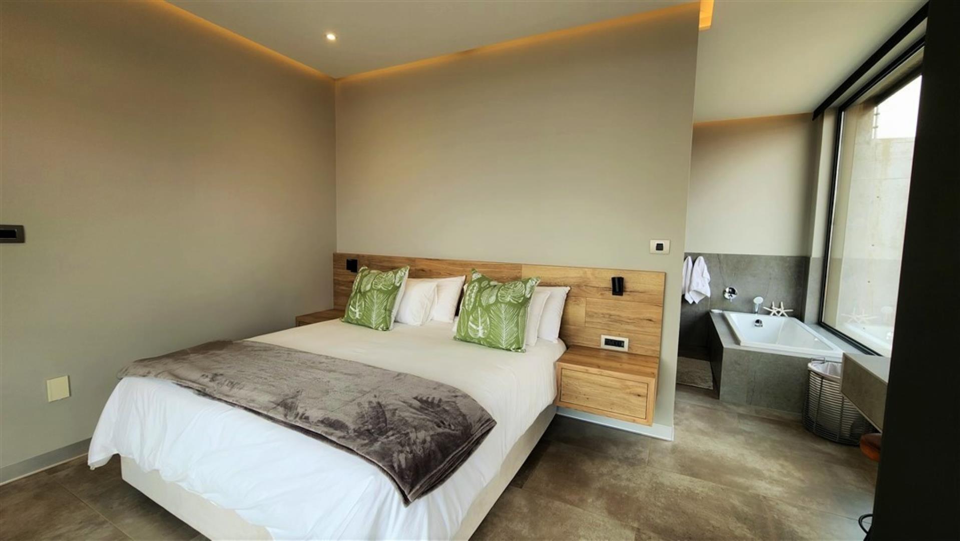 729229_Main_House_Bedroom_2.jpg