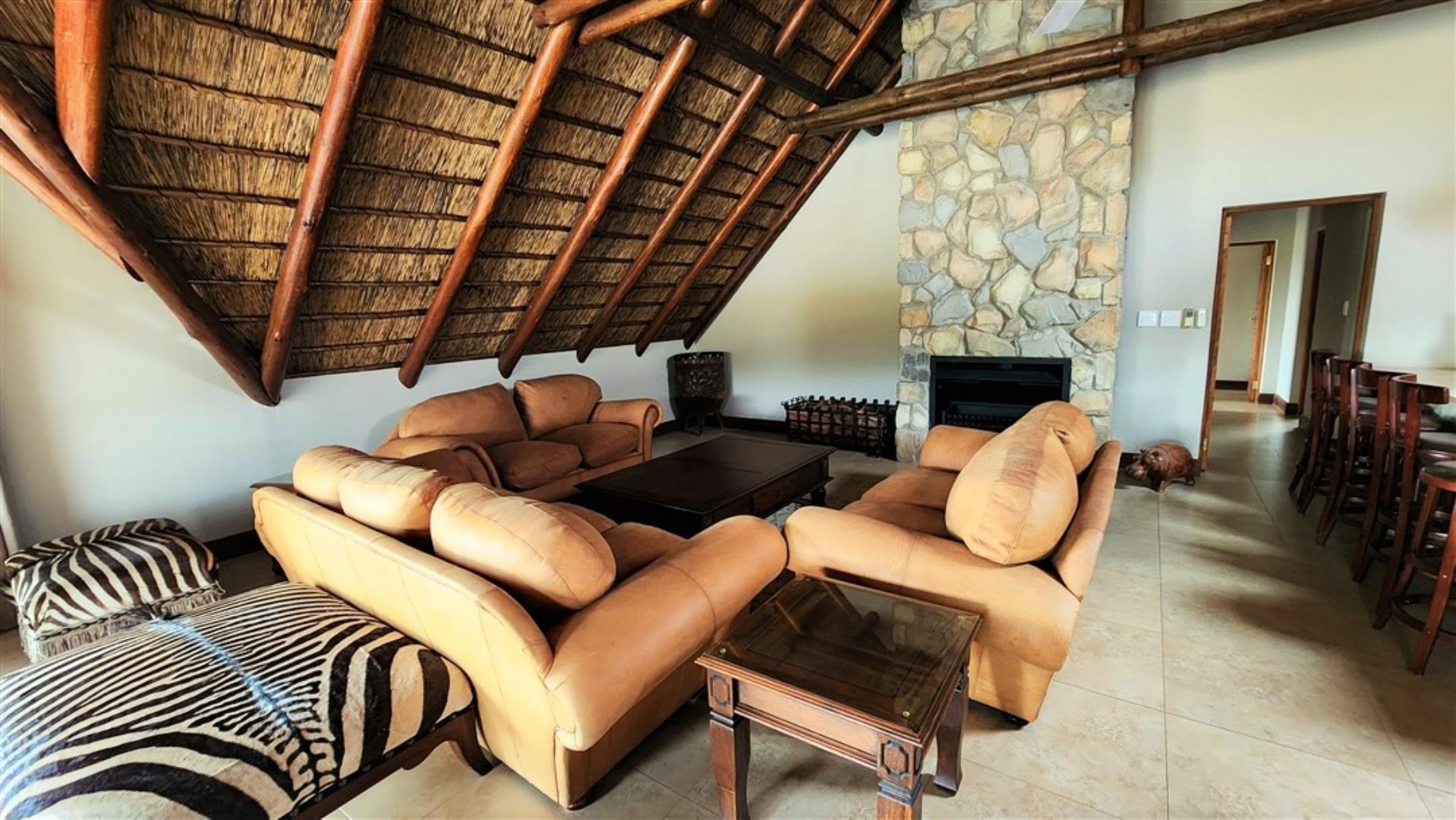 729229_Main_Lodge_Conference_Lounge.jpg