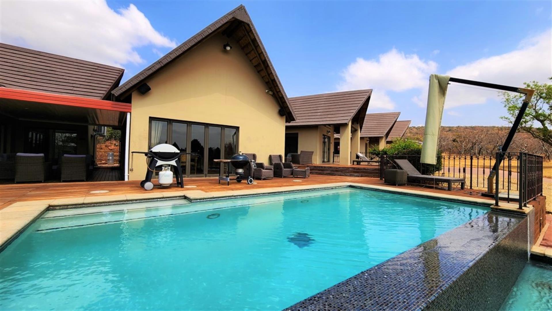 729229_Main_Lodge_Pool_Deck.jpg