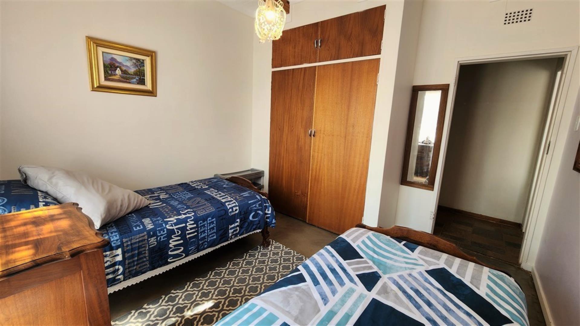729529_Bedroom_3b.jpg