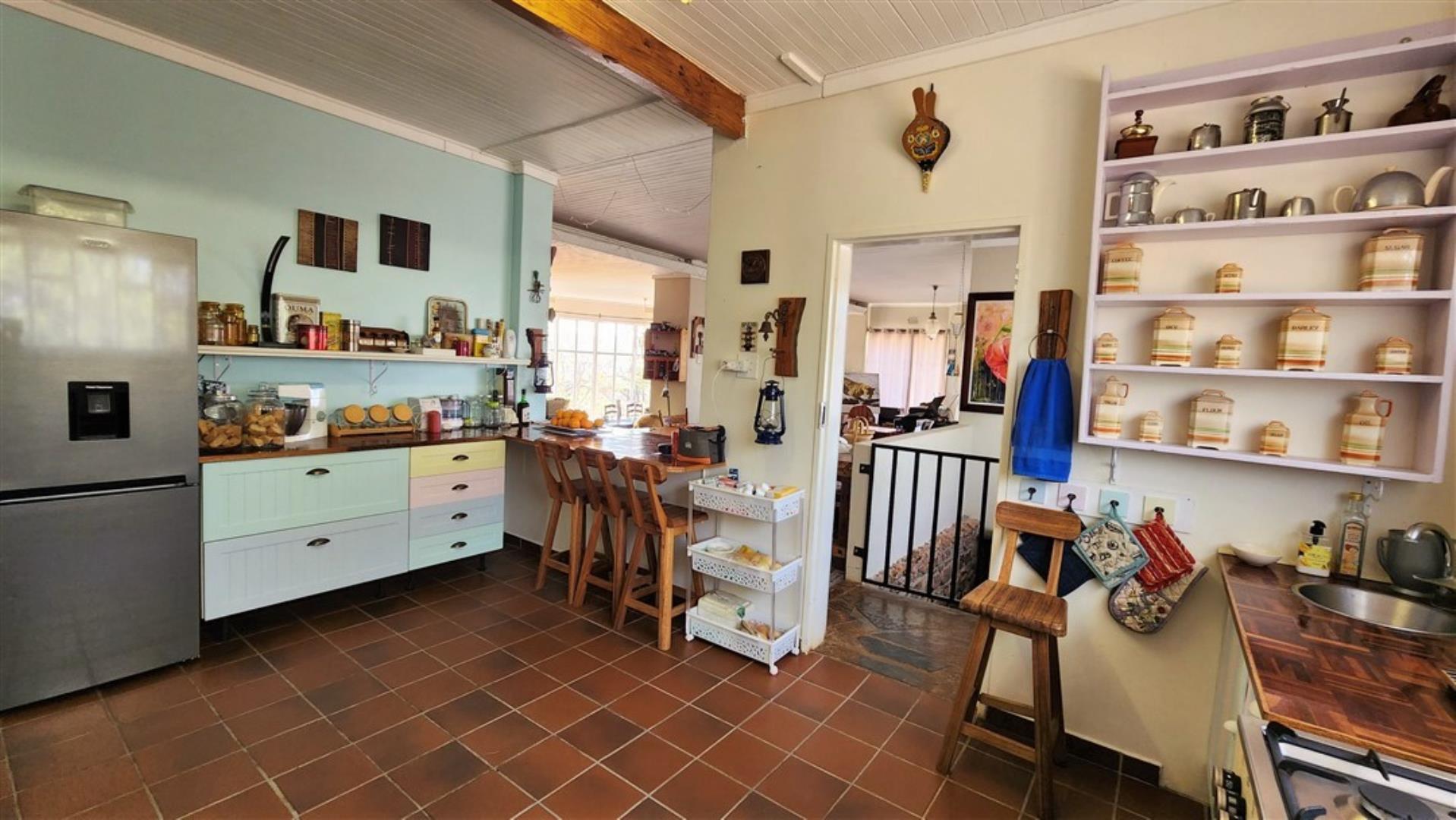 729529_Kitchen_2.jpg