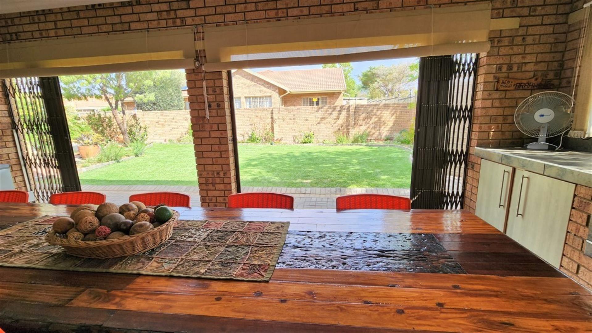 730015_Braai_Room_d.jpg