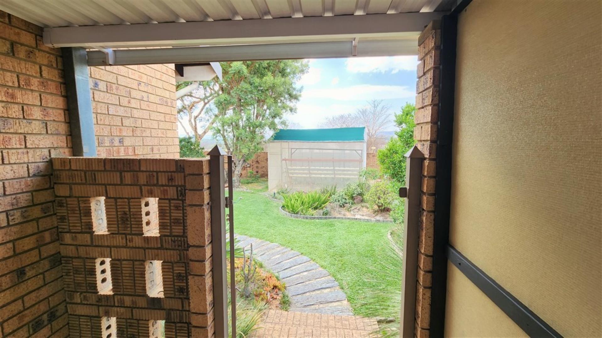 730015_Garden_Gate.jpg