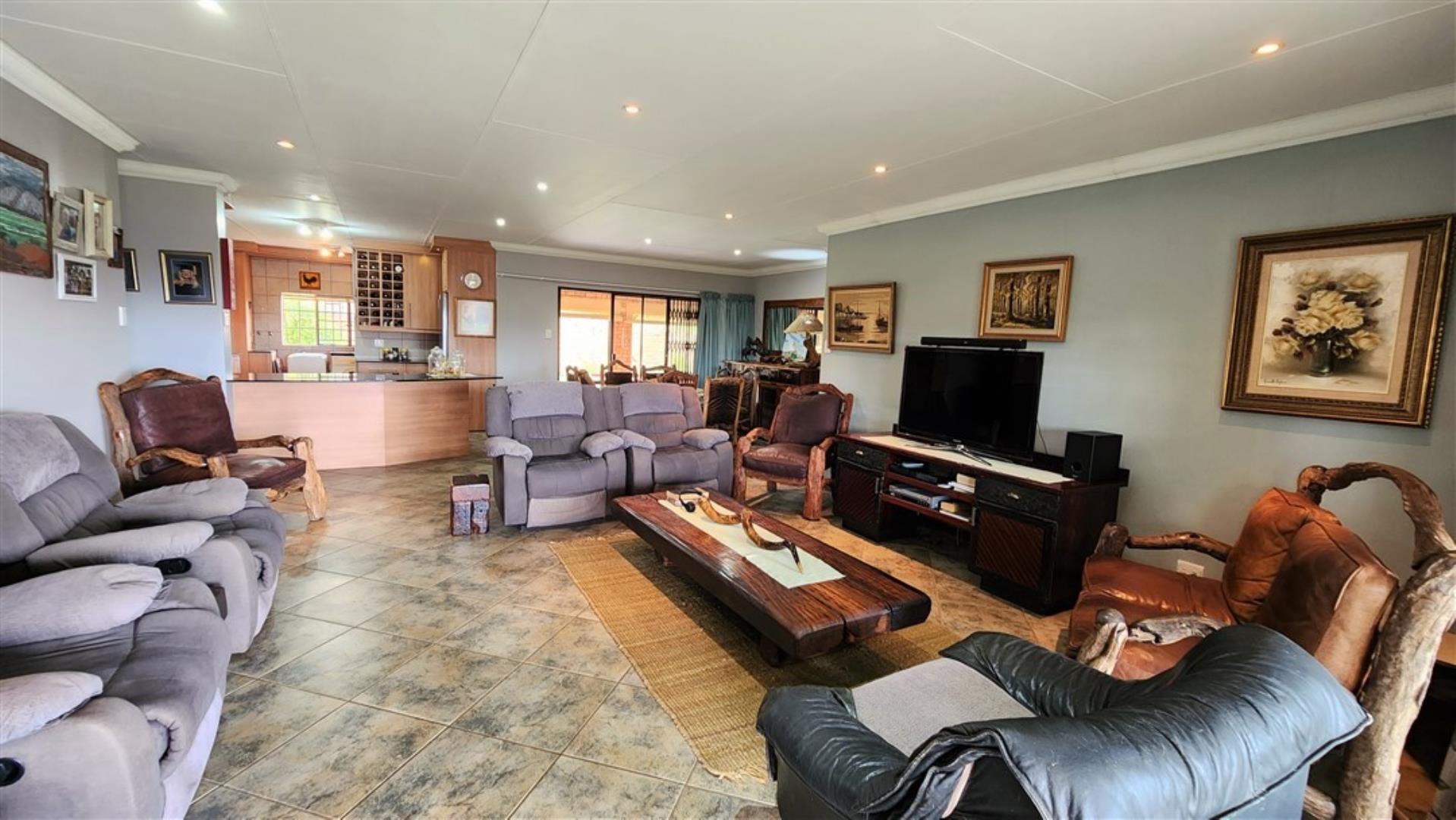 730015_Lounge_a.jpg