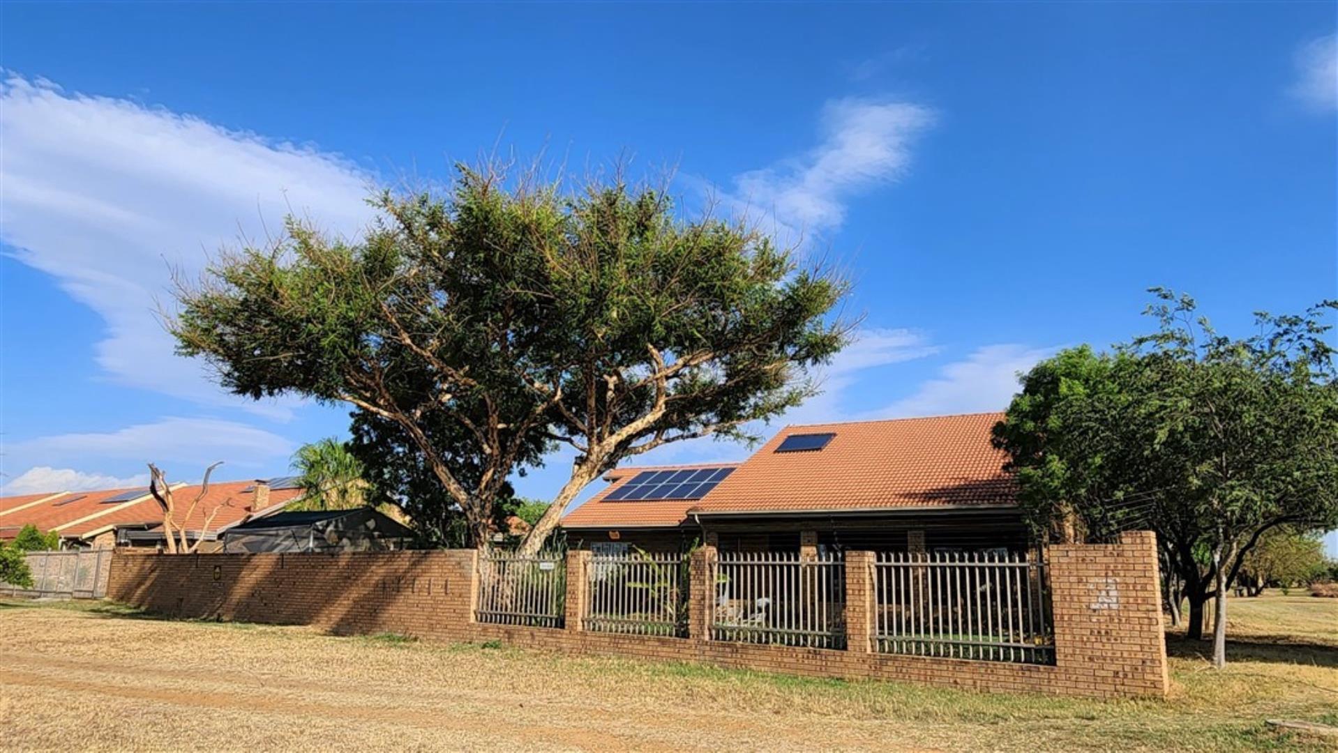 730015_Solar_Panels.jpg