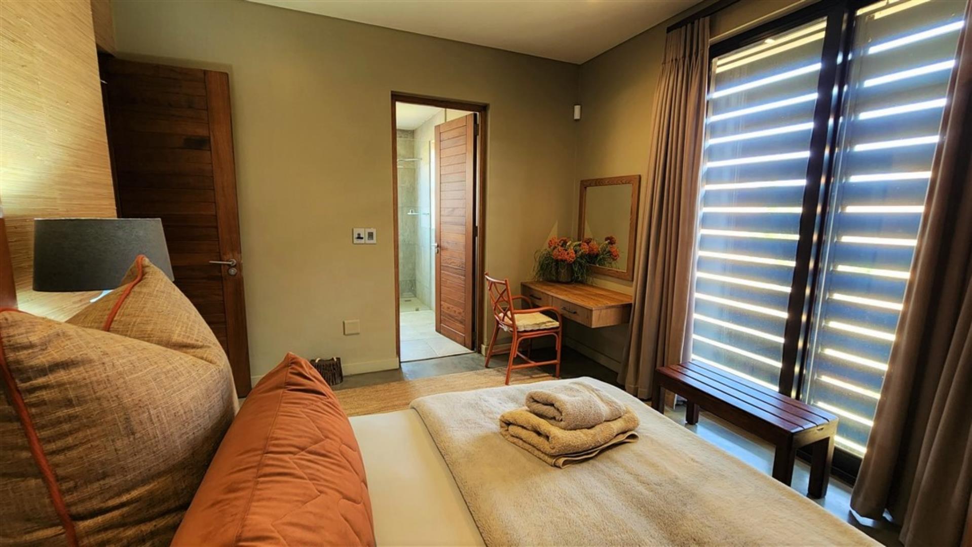 730902_Bedroom_3a.jpg