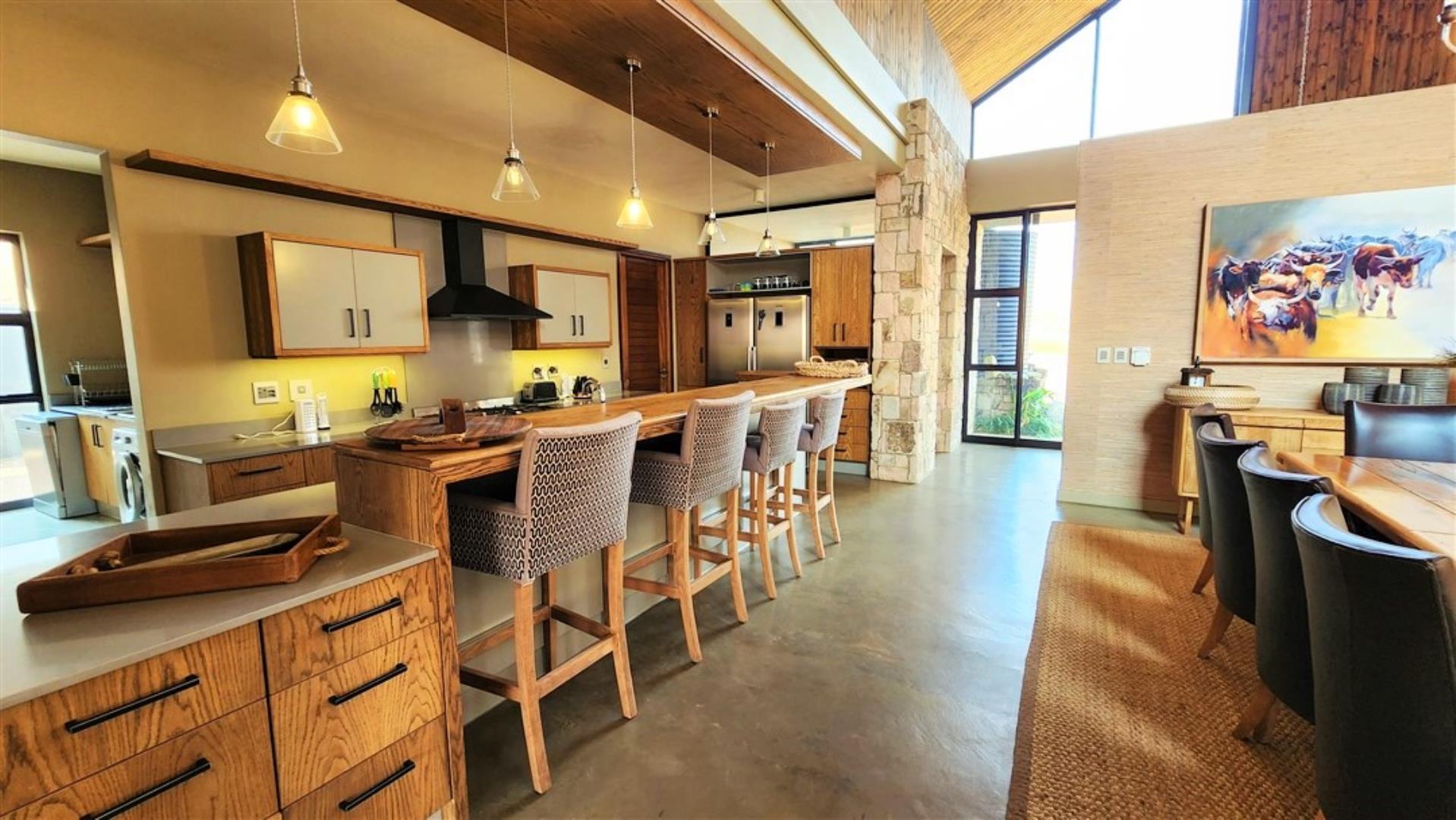 730902_Kitchen_2.jpg