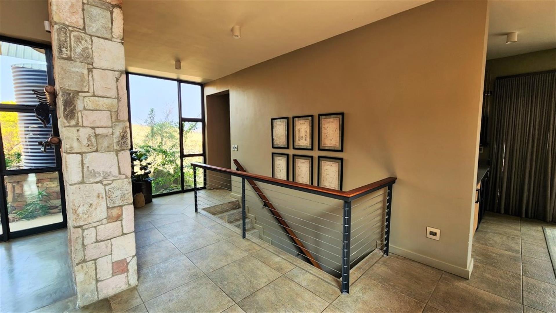 730902_Staircase.jpg