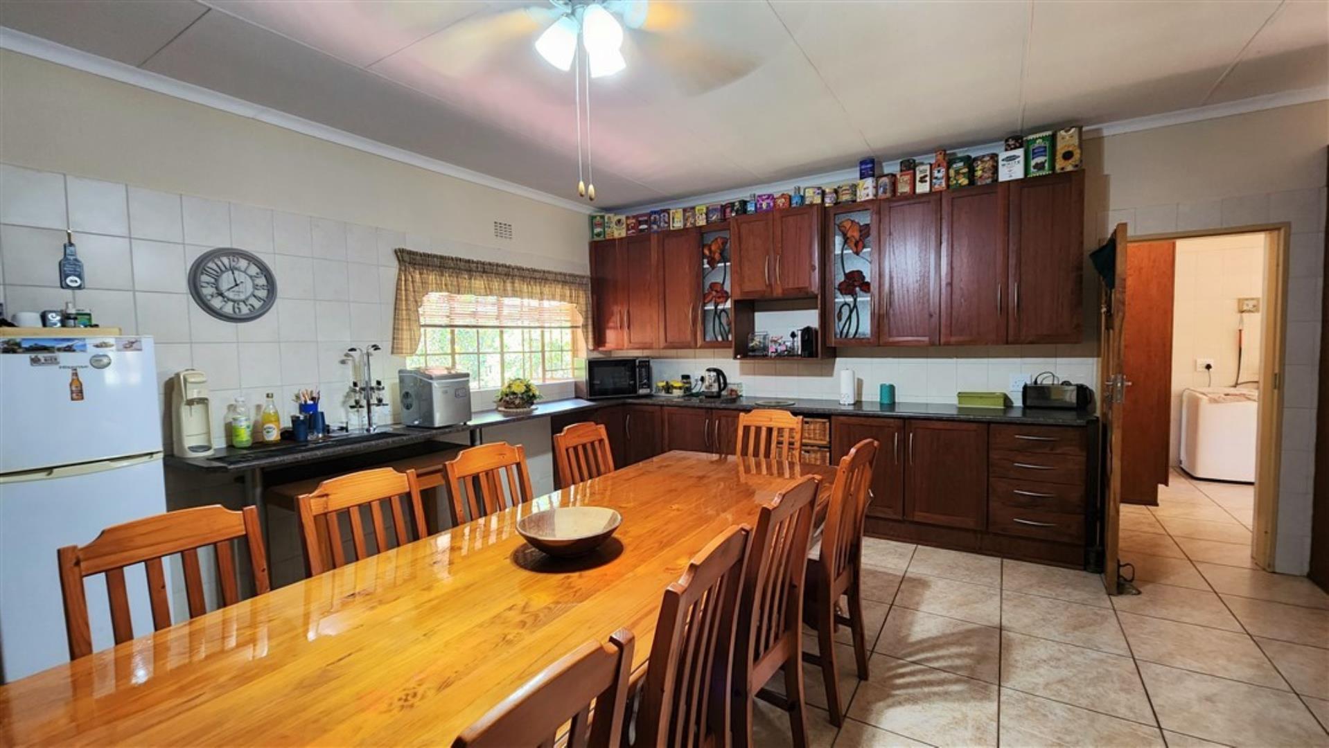 731548_Main_House_Kitchen_2.jpg