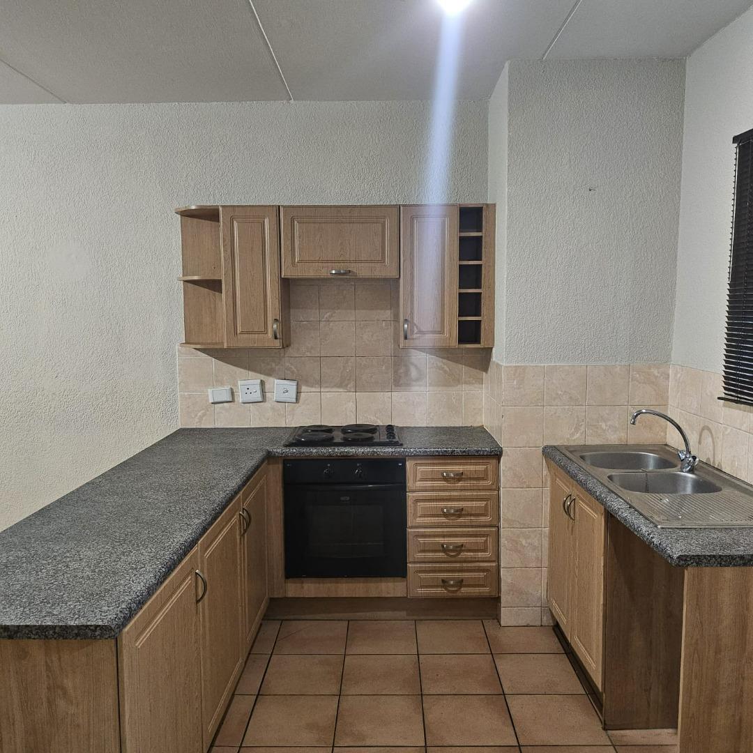 1 Bedroom Apartment for Sale - Gauteng