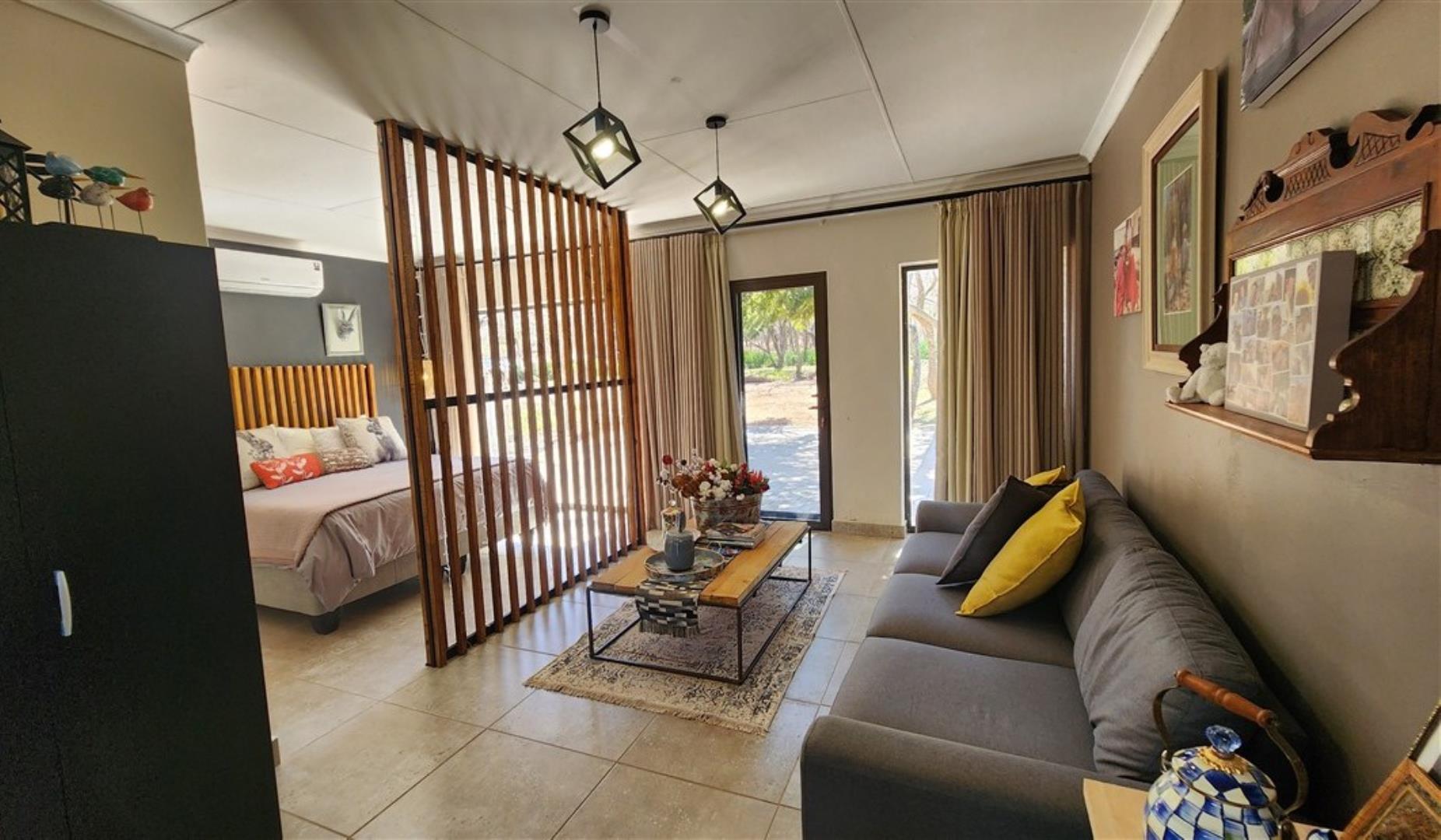 756790_Flat_View_1.jpg