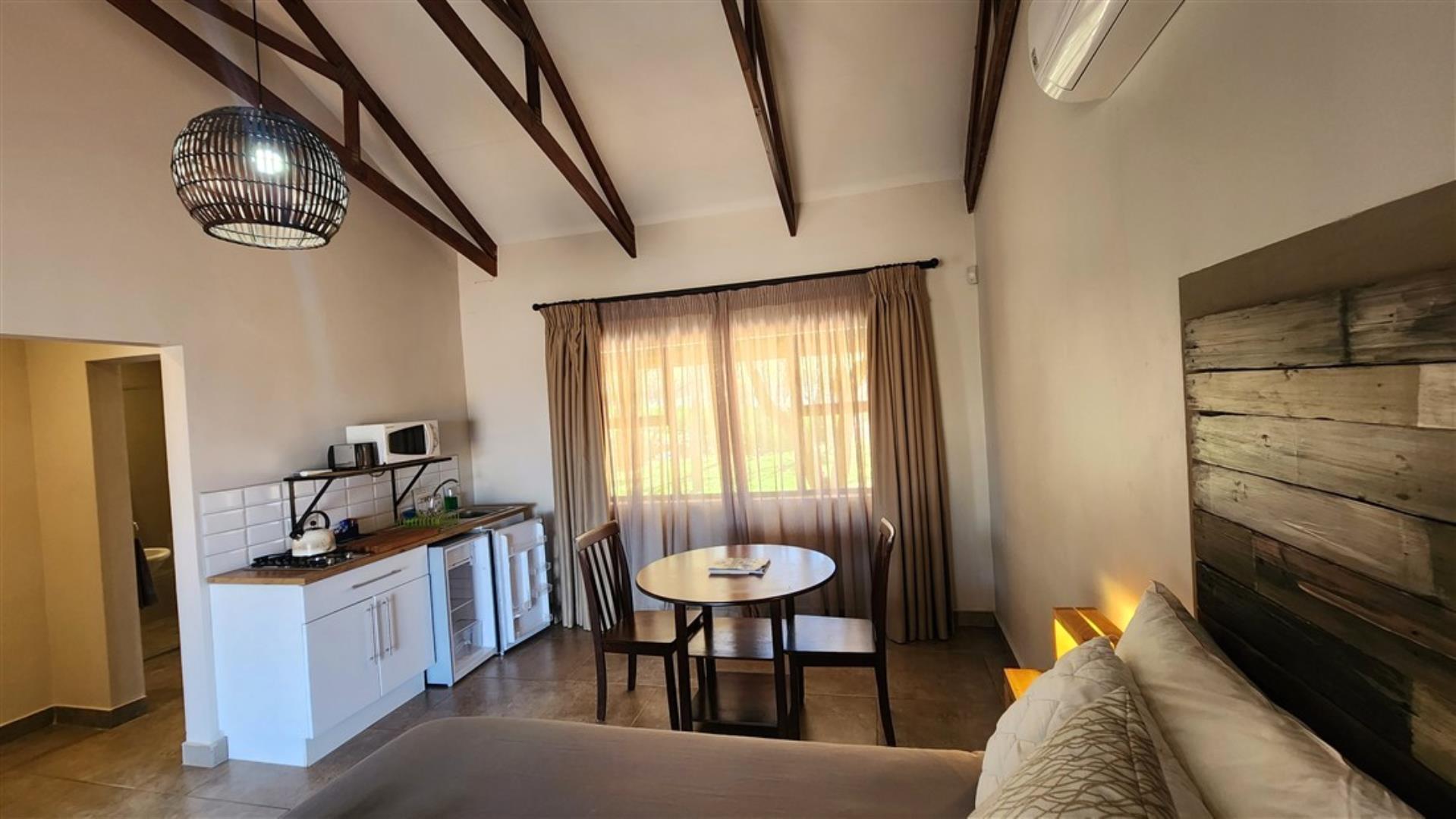 756790_Lodge_Self_Catering_Room_3.jpg