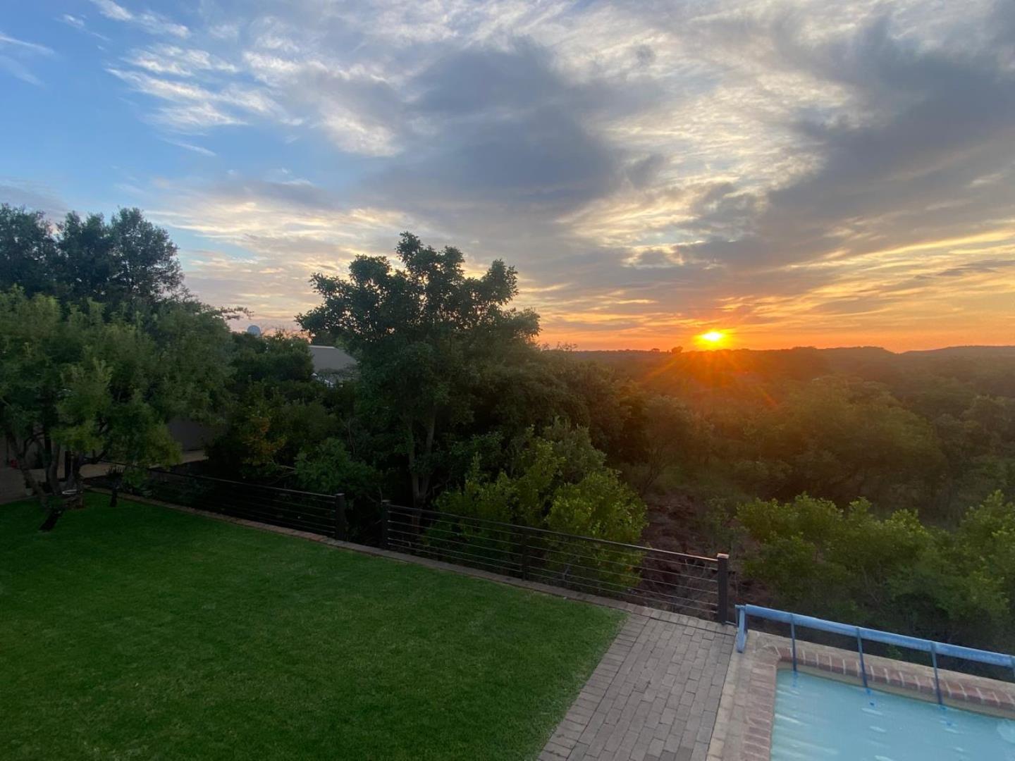 756790_Pool_Sunset_1.jpg