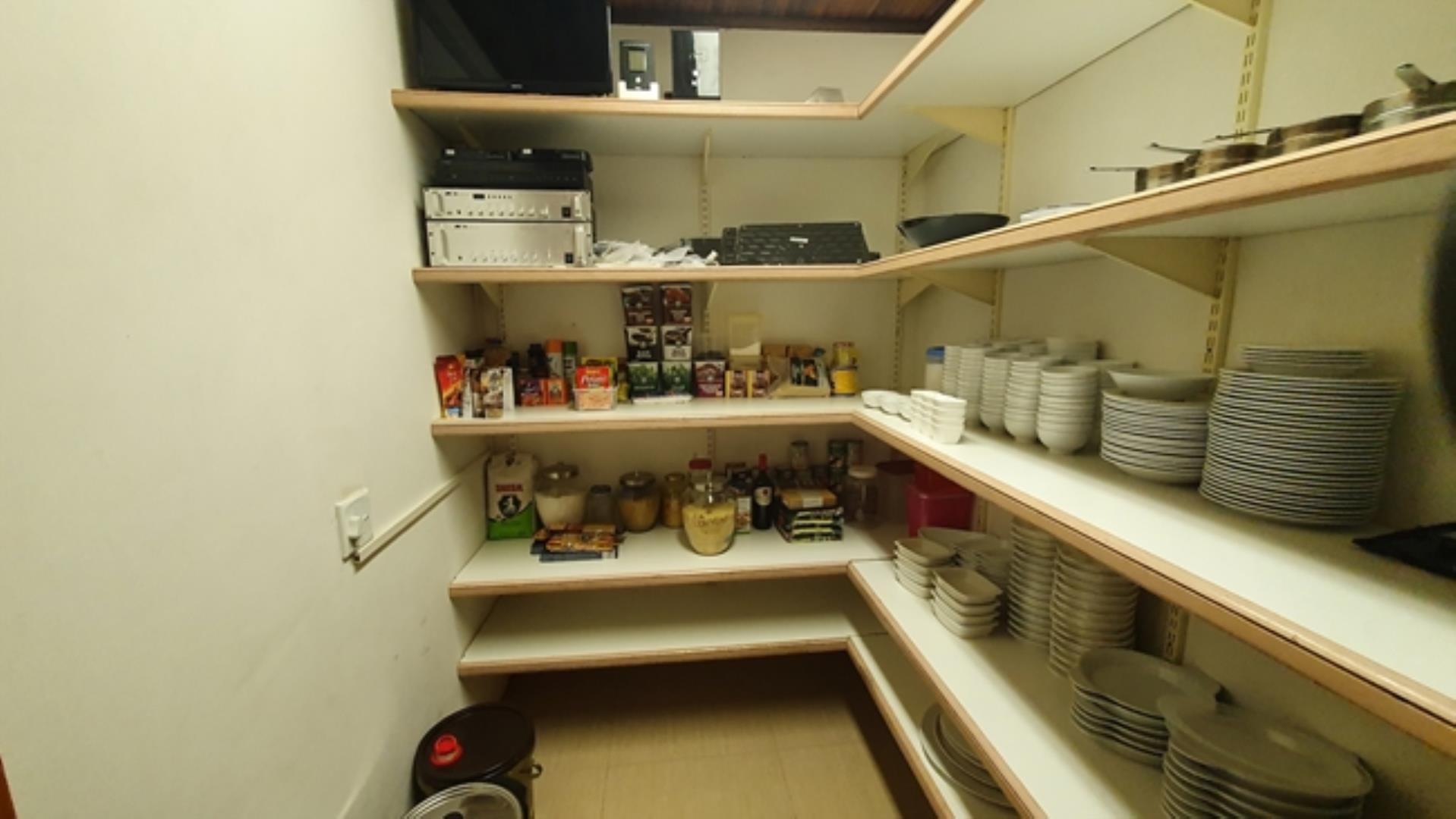 764105_109.jpg