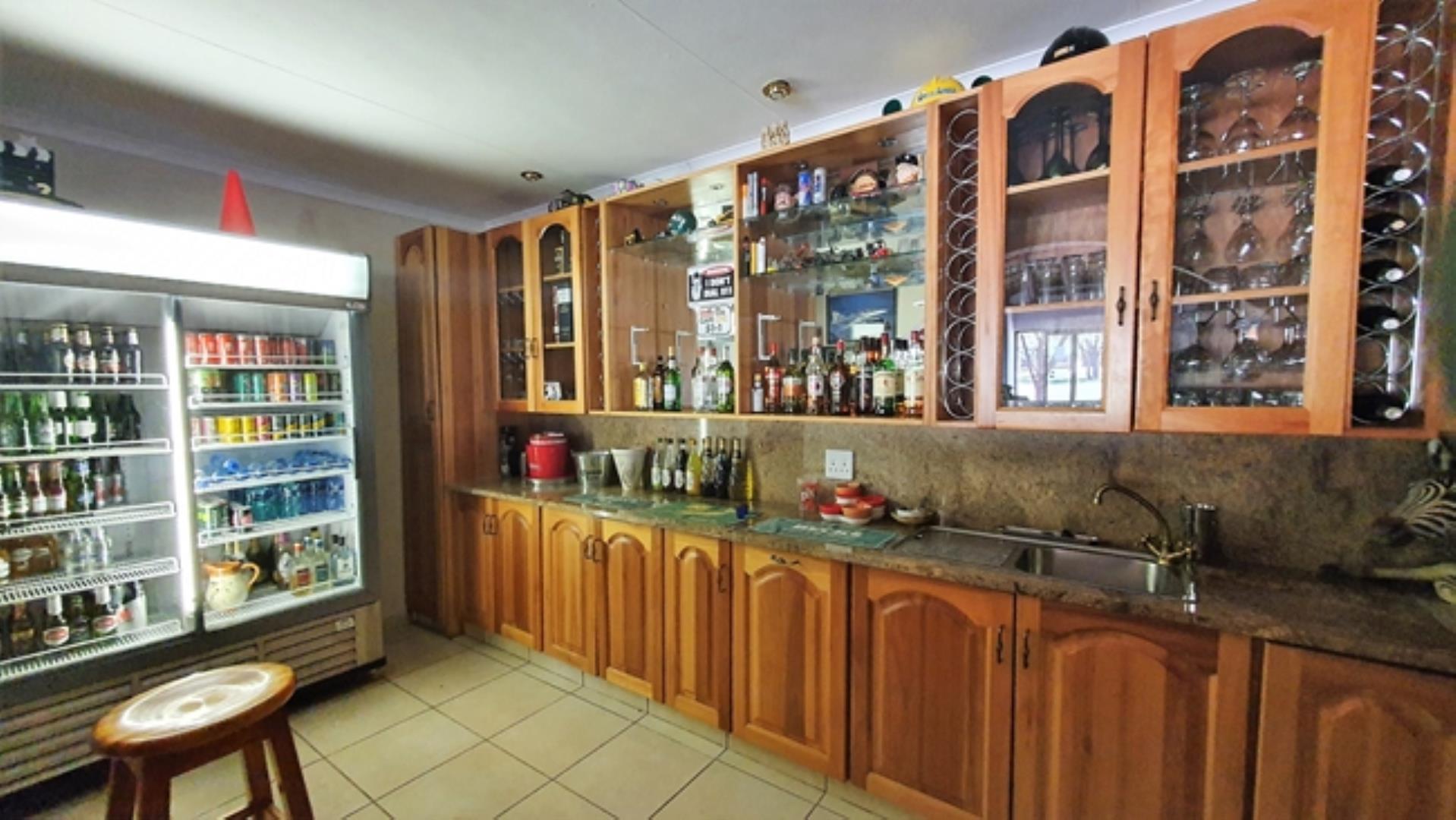 764105_44.jpg