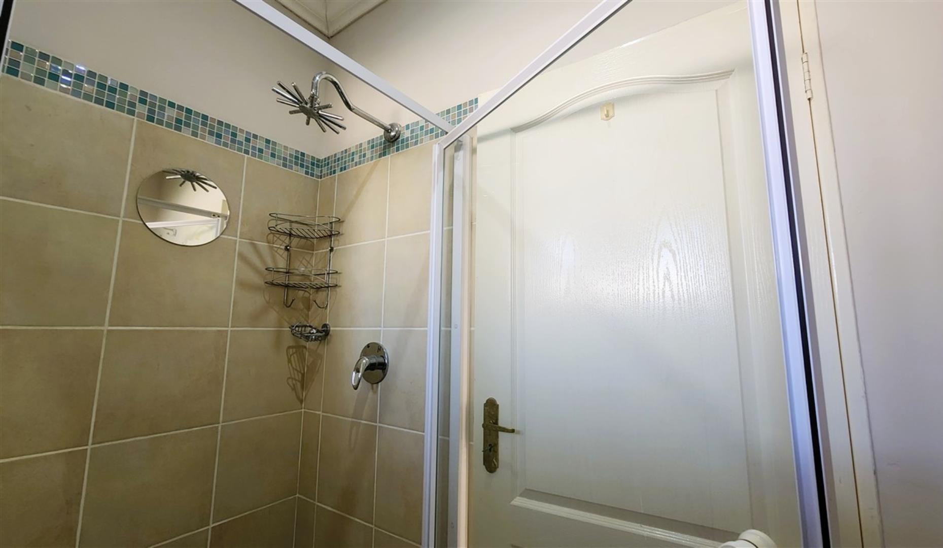 766620_Second_Bathroom_3.jpg