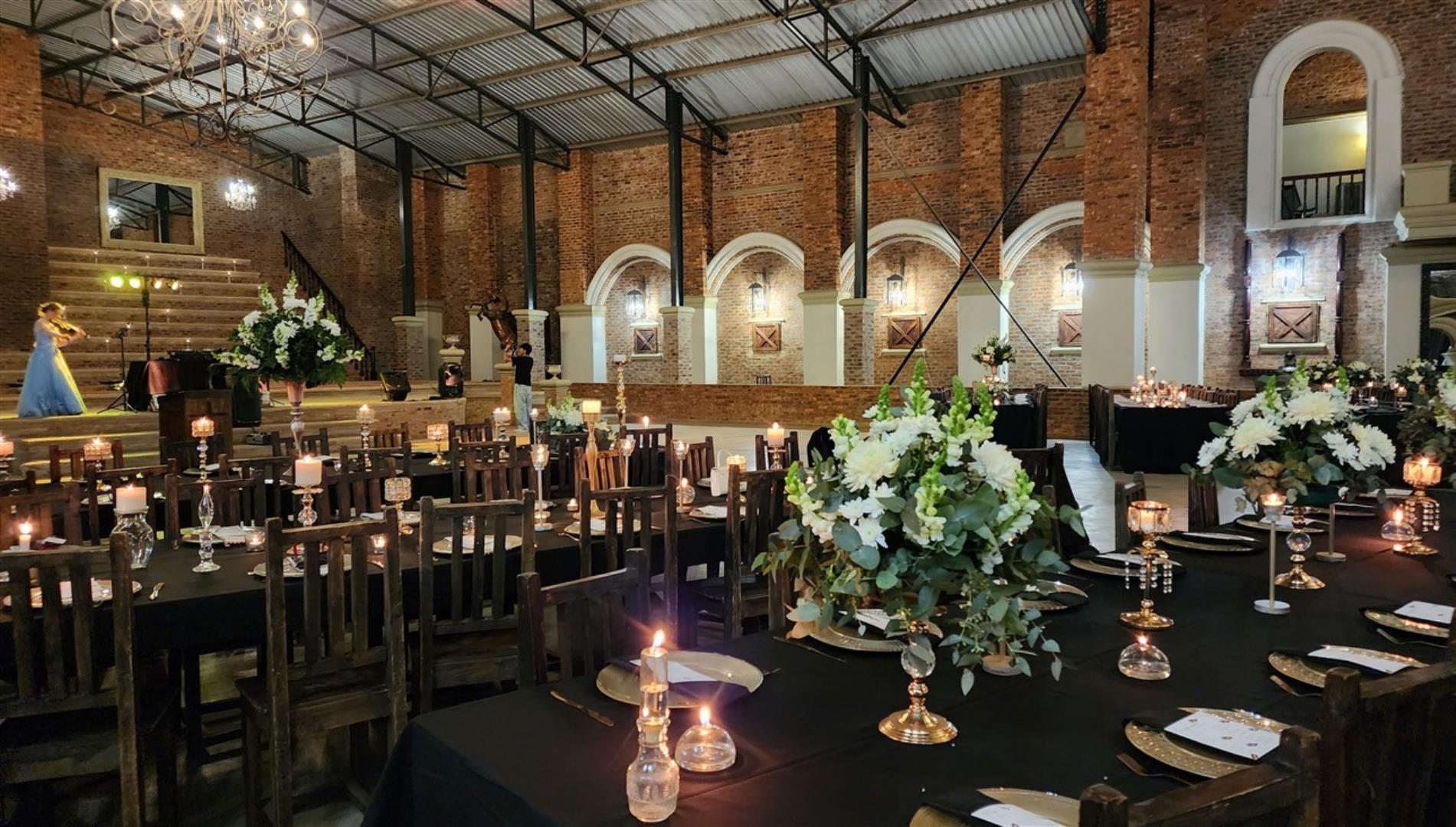 769162_Tables_Candles_Fiolist_2.jpg