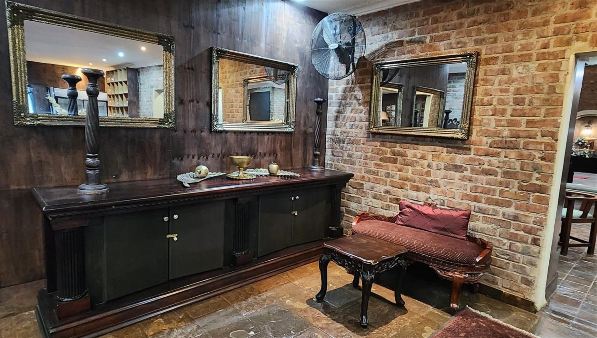 769162_Time_Lounge_.jpg